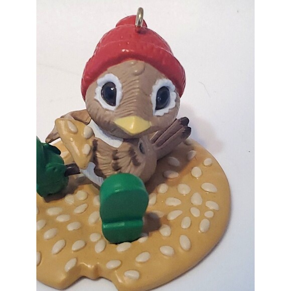 Hallmark Spencer Sparrow Tree Ornament  1988 Bird On A Cracker Christmas - Picture 1 of 10